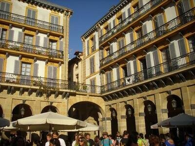 Old bullfight arena in the middle of the historic center | Plaza de la Constitution