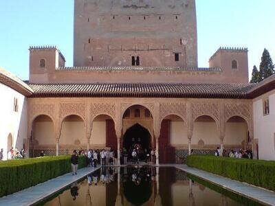 Alhambra | Granada | Andalusien | Kultur und Wellenreiten | ©Nadine-H. pixelio