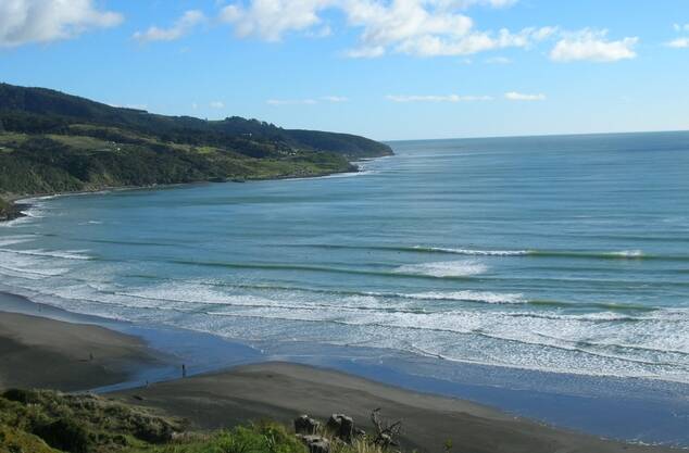Ngarunui Beach