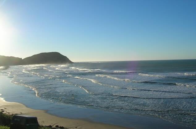 Makarori beach, the point is right from here barely traceable on the pic