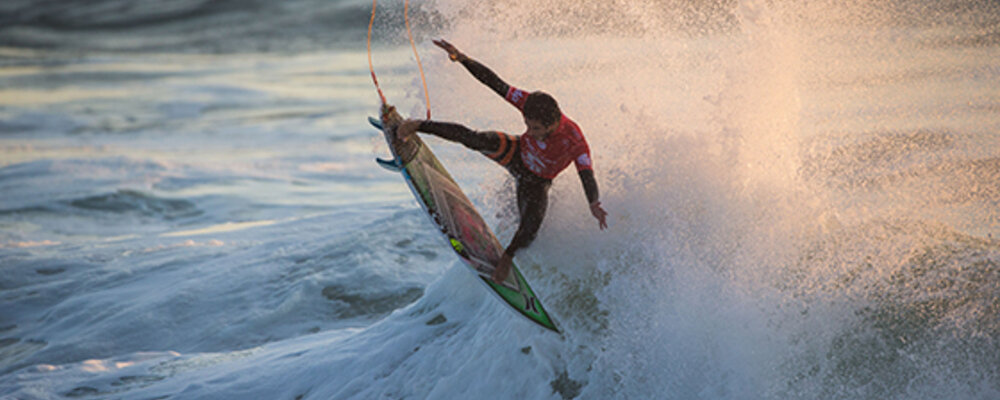 Image: WSL / Poullenot | Caption: Filipe Toledo (BRA) lit up in the final and wins the Moche Rip Curl Pro Portugal 