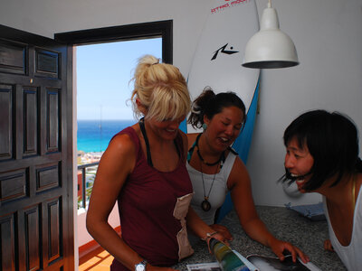 OTRO MODO Surfschool & Surfcamp auf Fuerteventura | Appartement mit Meerblick des Casa Alberto in Morro Jable