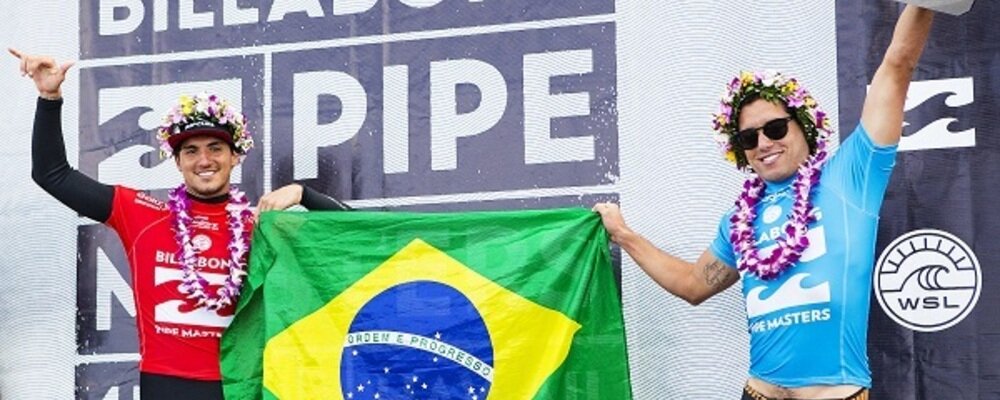 Image: WSL / Kirstin | Adriano de Souza Claims 2015 WSL Title at Pipeline