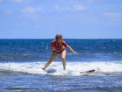 The 5 Best Female Surfers - Mondo Surf Village