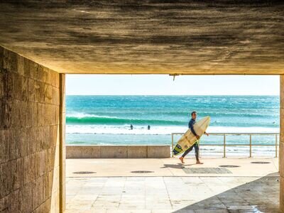 Photographer Lars Jacobsen | Surfing Lisbon Carcavelos