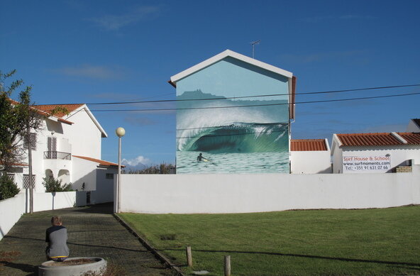 Surfmoments House & School in Peniche