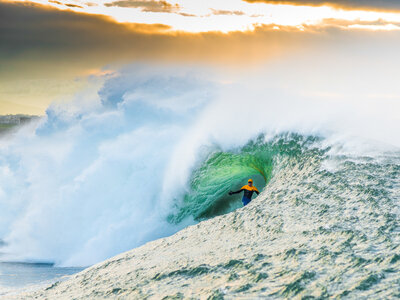 Photographer Lars Jacobsen | Die besten Surfspots in Europa zum Wellenreiten | Nic von Rupp surft Mullaghmore in Irland